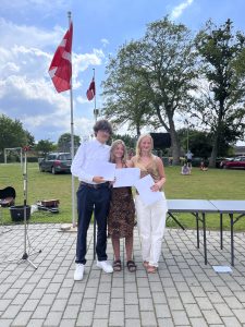 Dimission. Farvel til årgang 25/26